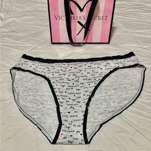 Victoria's Secret vintage Women's Black and White Panties Size Medium